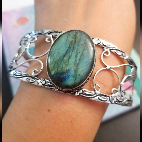Big 925 Labradorite Cuff Bracelet - Picture 1 of 6